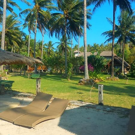 Ary'S Lagoon Bungalow & Hotel Karimunjawa Eksteriør billede