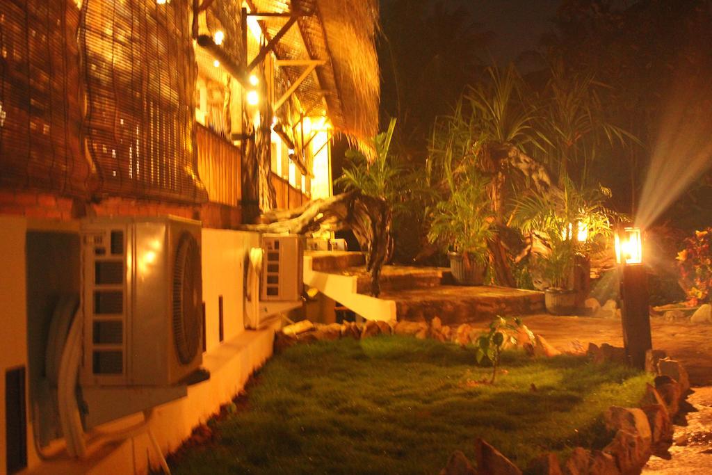 Ary'S Lagoon Bungalow & Hotel Karimunjawa Eksteriør billede