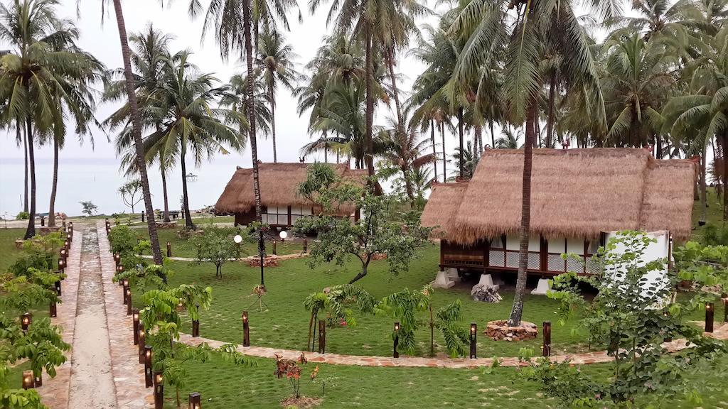 Ary'S Lagoon Bungalow & Hotel Karimunjawa Eksteriør billede