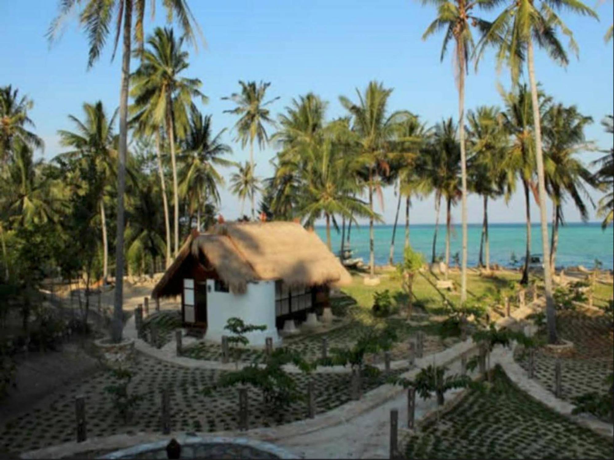 Ary'S Lagoon Bungalow & Hotel Karimunjawa Eksteriør billede