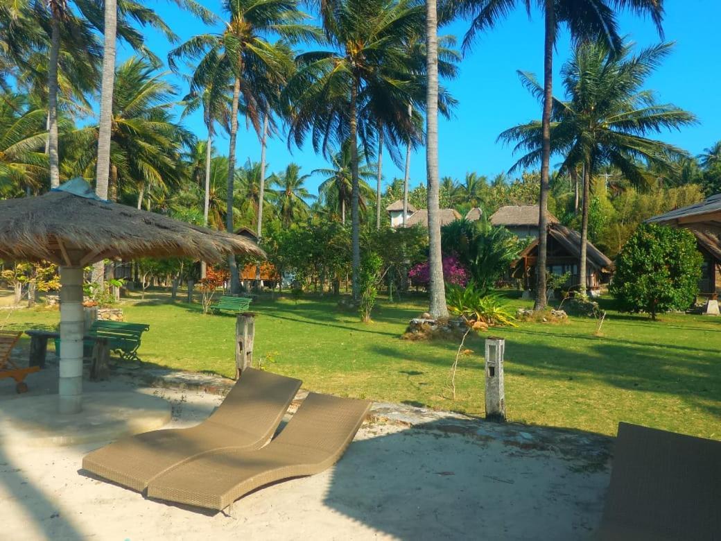 Ary'S Lagoon Bungalow & Hotel Karimunjawa Eksteriør billede